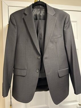 Calvin Klein Men's Dark Gray Two-Button Suit